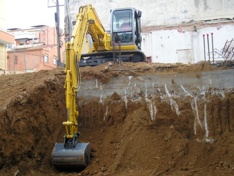Movimientos de tierra y saneamientos